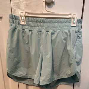 Lululemon Track That Mid Rise Short 5” Size 10
